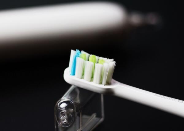 電動(dòng)牙刷替換刷頭 牙刷替換刷頭怎么更換